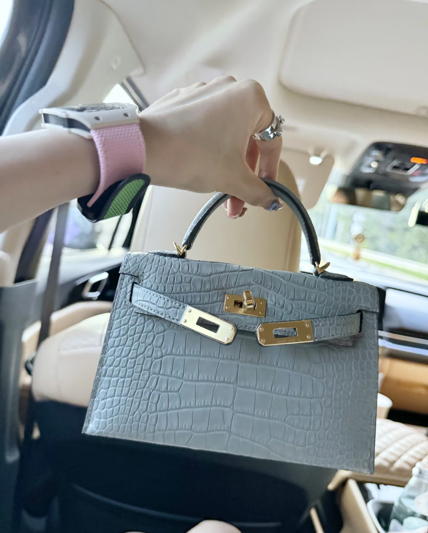 i1753597950782_4747_0_0